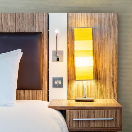 Holiday Inn Stevenage By Ihg Εξωτερικό φωτογραφία
