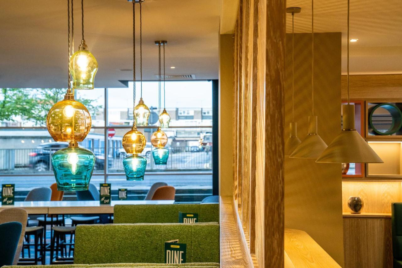 Holiday Inn Stevenage By Ihg Εξωτερικό φωτογραφία