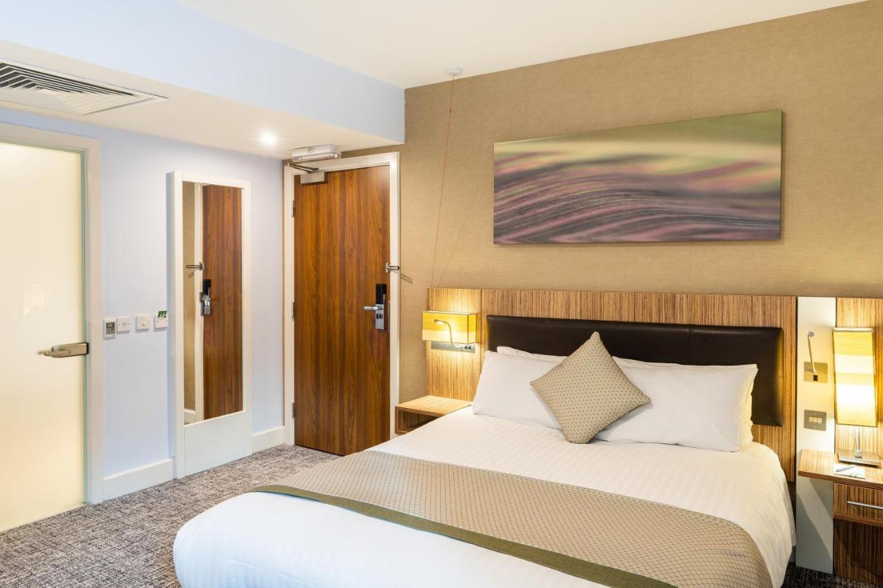 Holiday Inn Stevenage By Ihg Δωμάτιο φωτογραφία