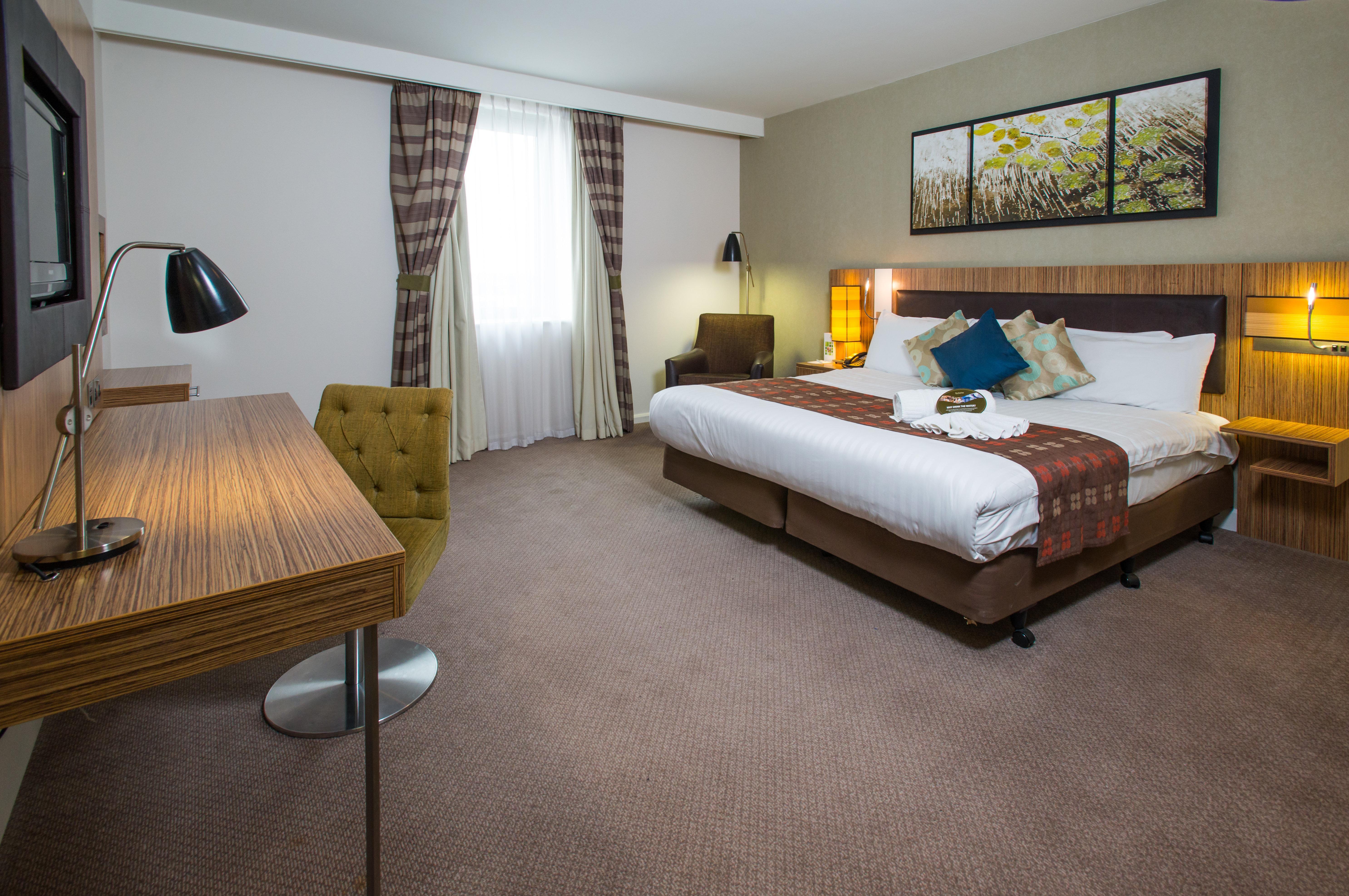 Holiday Inn Stevenage By Ihg Εξωτερικό φωτογραφία