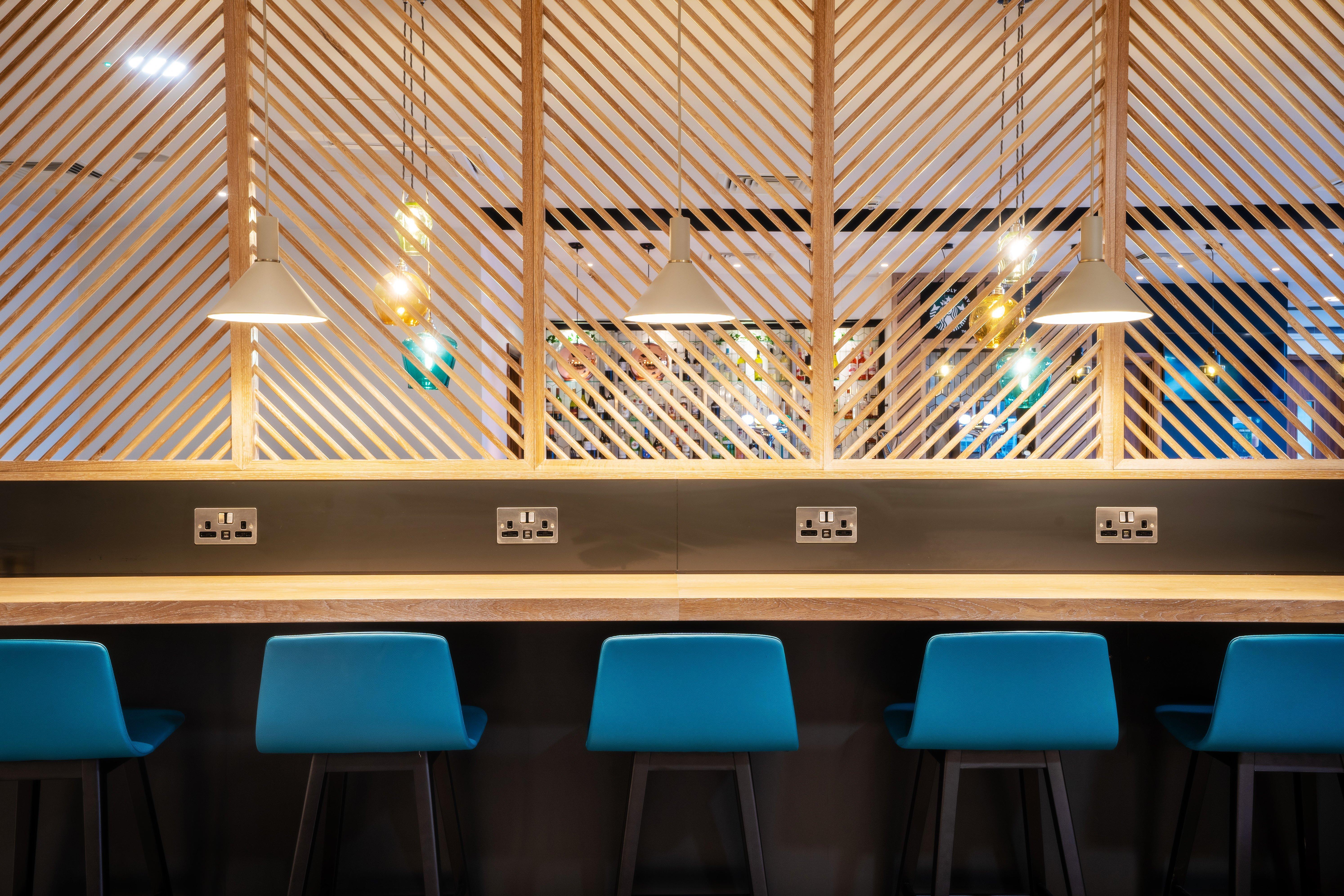 Holiday Inn Stevenage By Ihg Εξωτερικό φωτογραφία