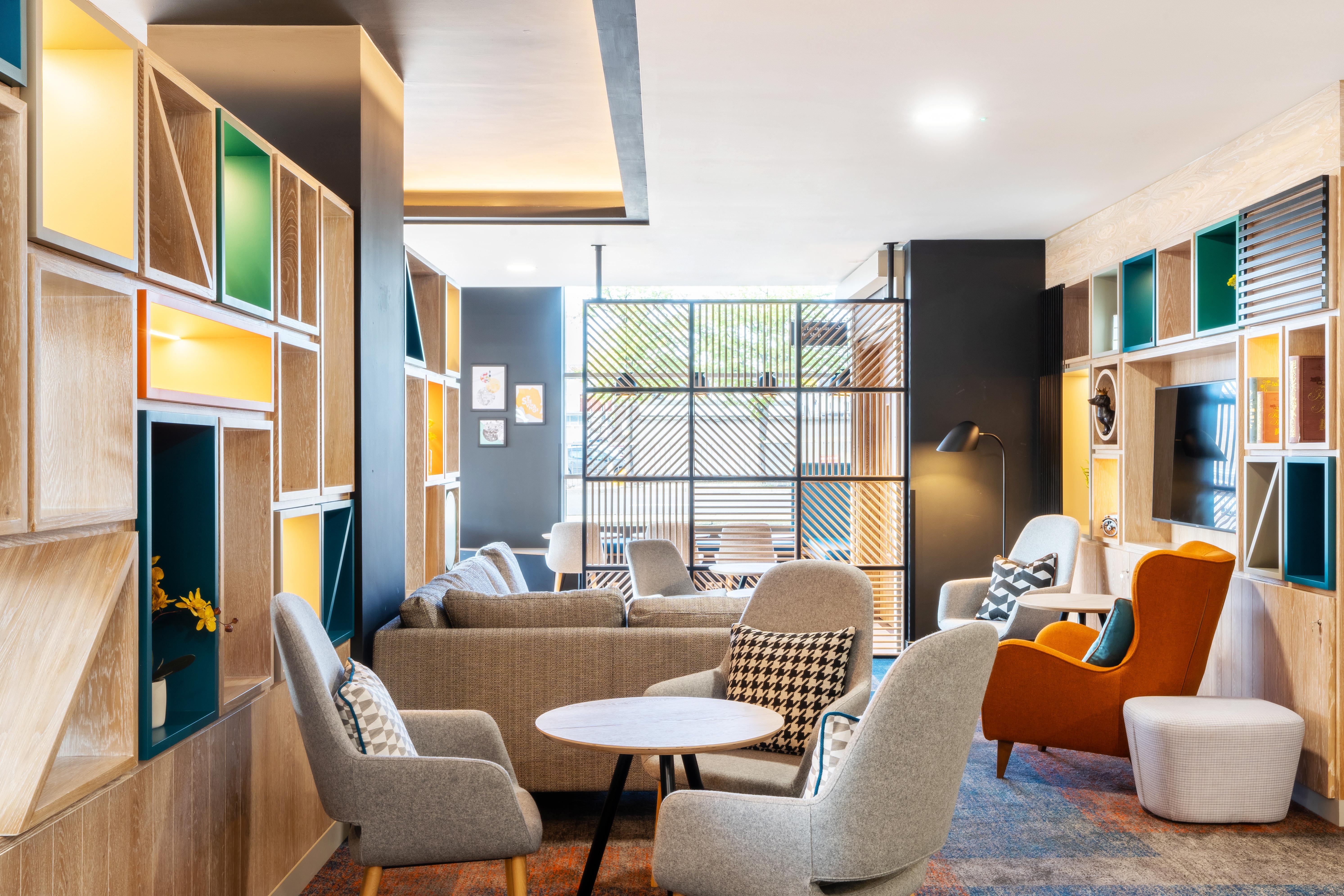 Holiday Inn Stevenage By Ihg Εξωτερικό φωτογραφία
