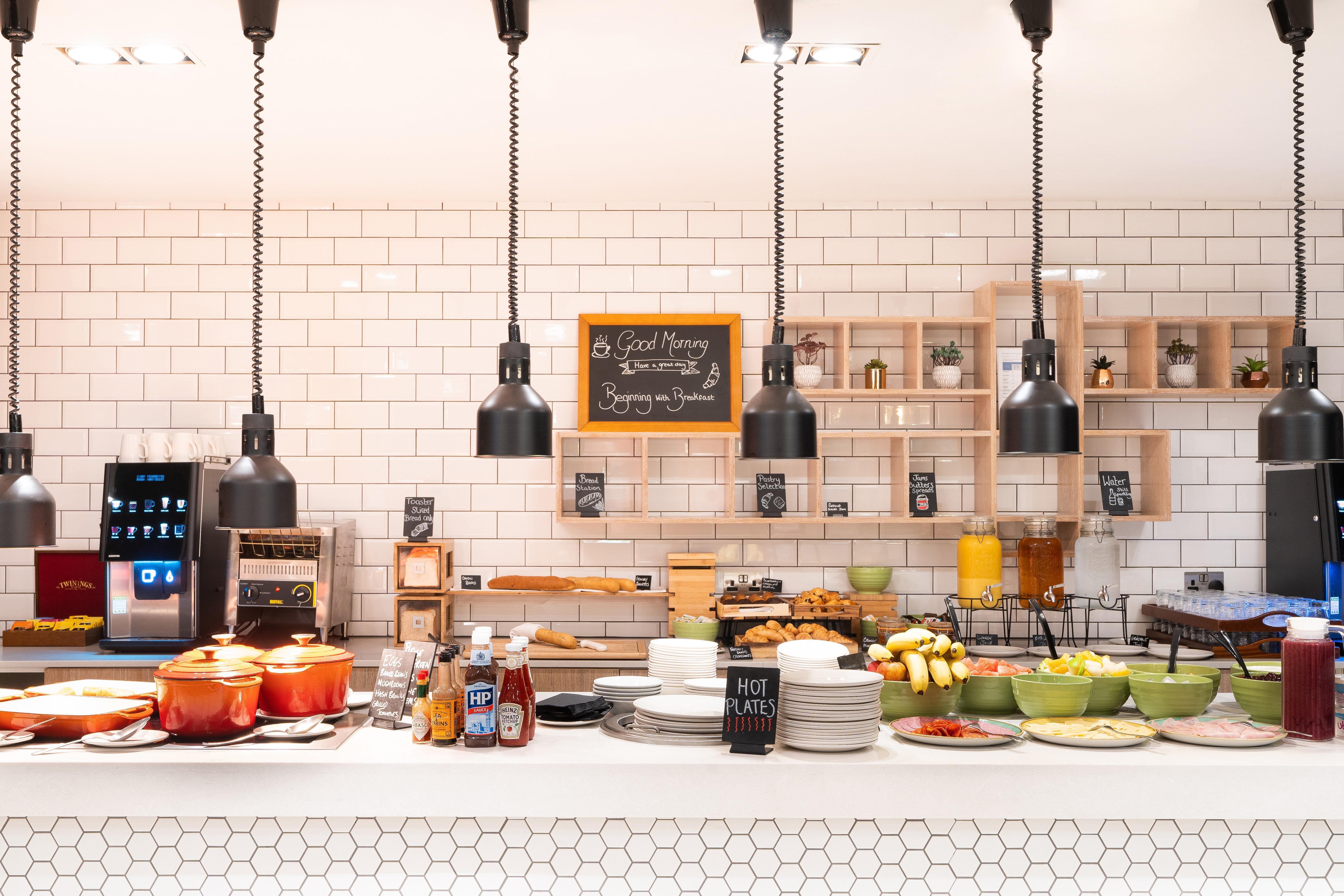 Holiday Inn Stevenage By Ihg Εξωτερικό φωτογραφία