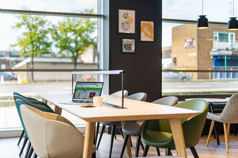 Holiday Inn Stevenage By Ihg Εξωτερικό φωτογραφία